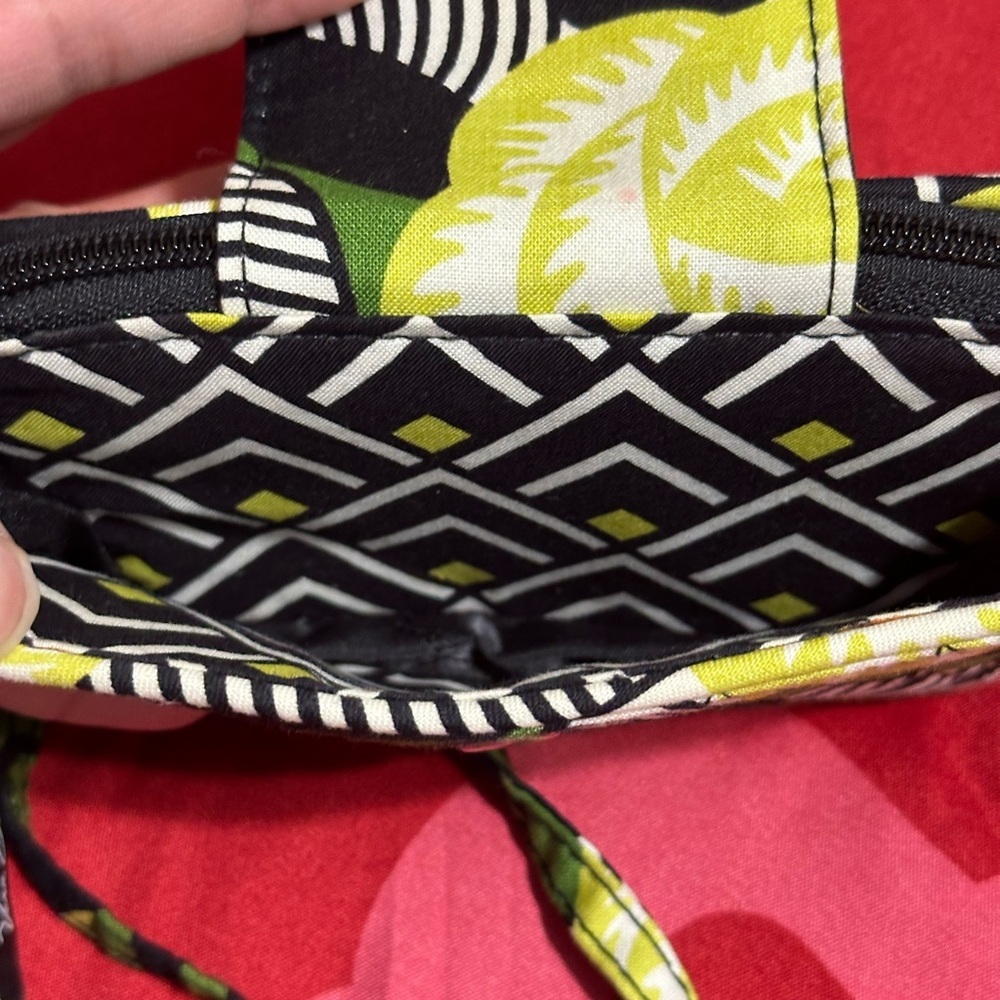 NWOT Vera Bradley Wallet with beautiful Pattern - Picture 8 of 10